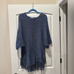 NY COLLECTION WOMEN’S LONG FRINGED SWEATER.  SIZE LARGE.